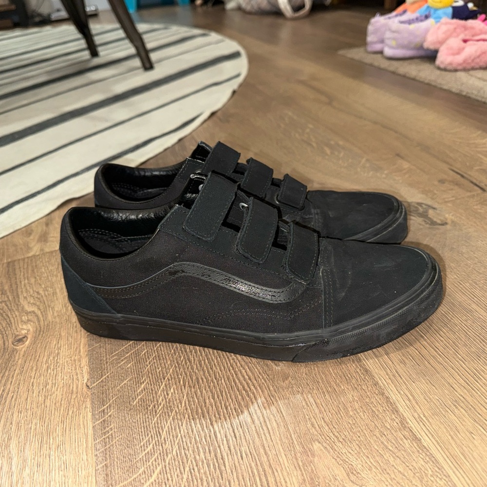 Vans Men's Black Velcro Shoe